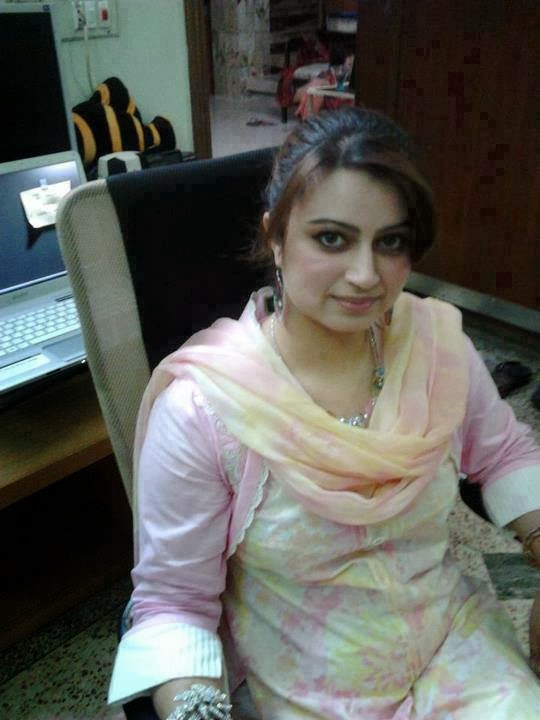 Sexy Hot Ladies | Hot Desi Girls Pictures & Wallpapers