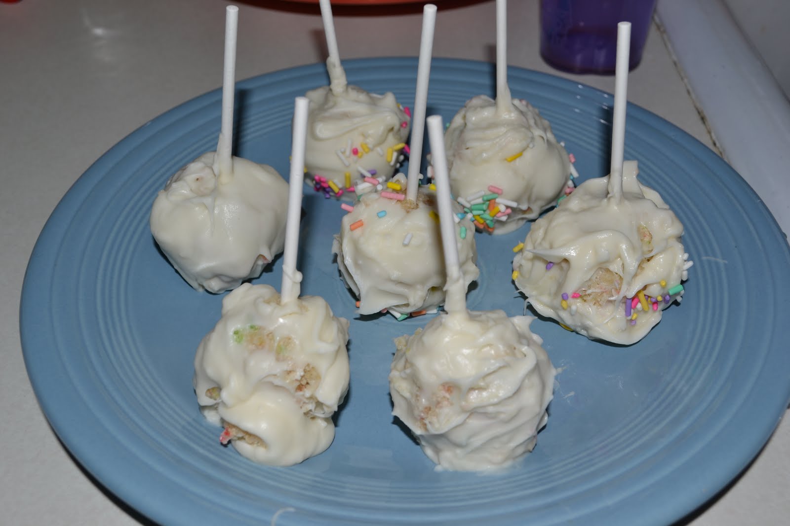 From The Hive cake pop fail