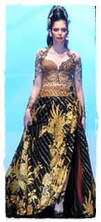 Gaun batik wanita