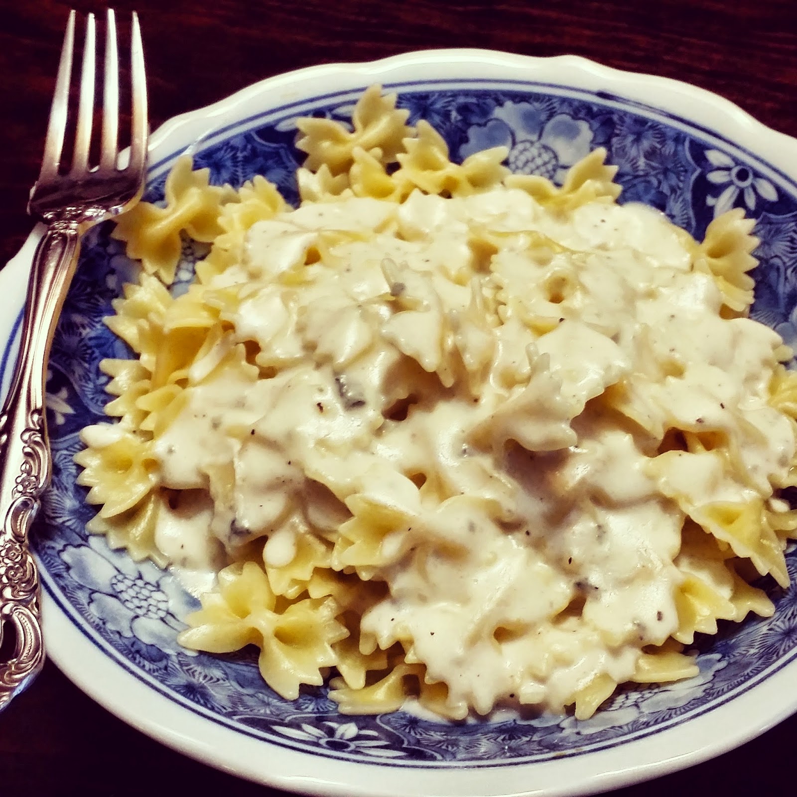 37 Cooks Mini Farfalle with Creamy Four Cheese Sauce
