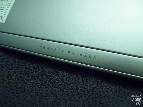 Logo Hewlett-Packard sulla tastiera dell'HP Elite x2 1011 G1