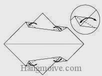 Bước 4: Tạo nếp gấp bằng cách gấp chéo bốn góc giấy, sau đó lại mở ra. Bước 4: Tạo nếp gấp bằng cách gấp chéo bốn góc giấy, sau đó lại mở ra.