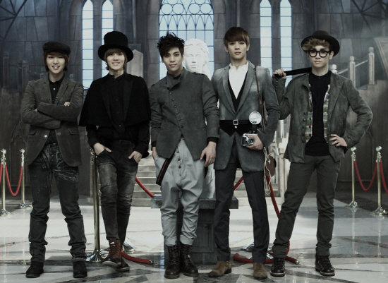 Lirik Lagu SHINee-Sherlock ~ Dishilda Fouristi