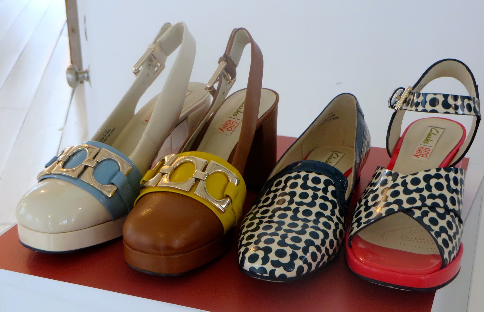 clarks shoes athens greece