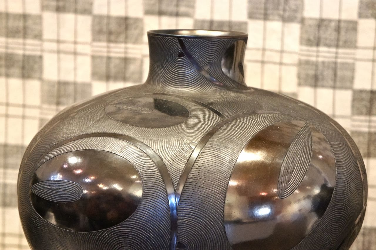 EUGENE HŐN CERAMIC ARTIST Ian Garrett's oneofakind handmade