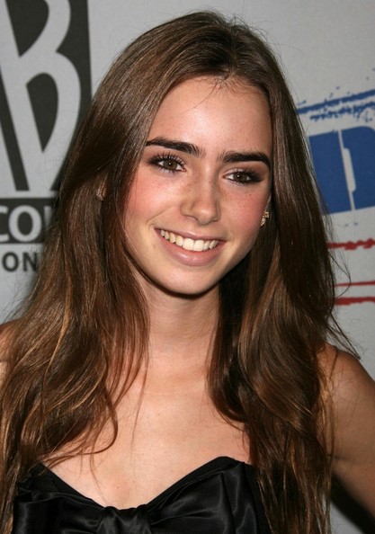 Lily Collins - Photo Gallery Lily Collins - Beautiful Photos