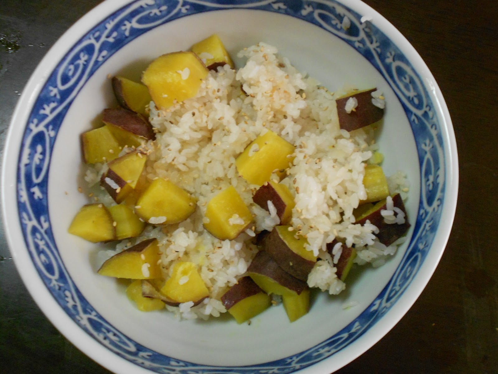 Cooking Tokyo Satsumaimo gohan (Sweet potato rice)