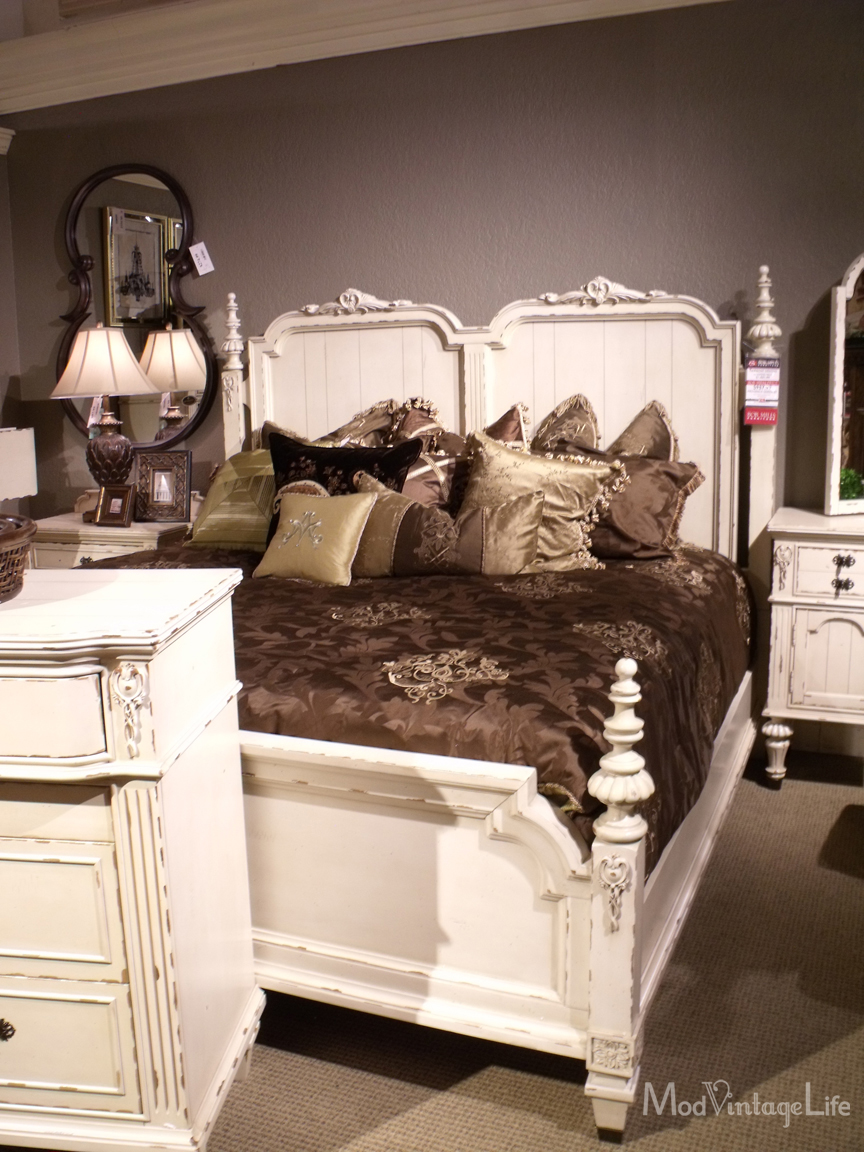 Mod Vintage Life Bob Mills Furniture