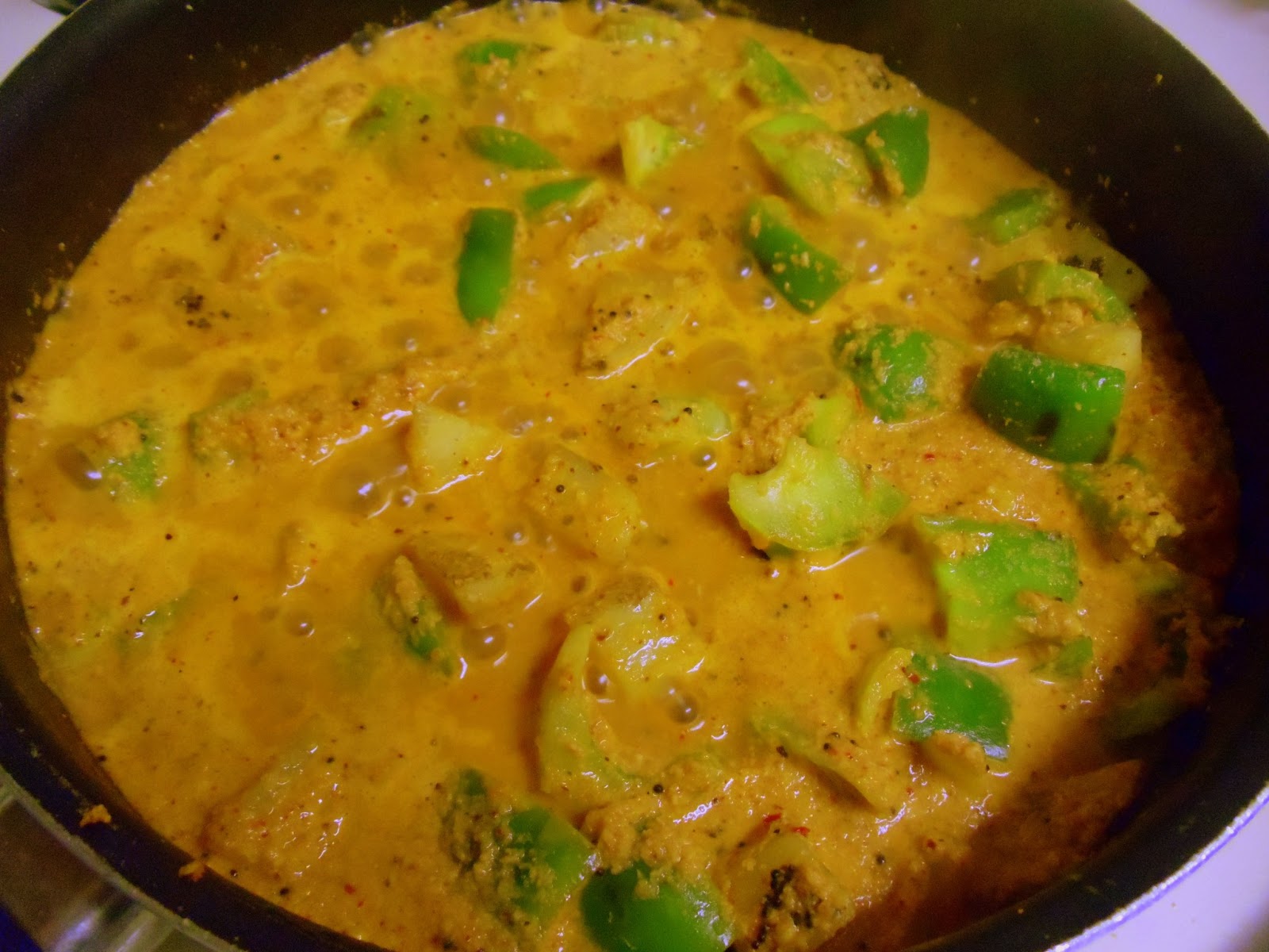 Lakshmi Canteen Donnemirsange Sukke (Capsicum Dry Curry)