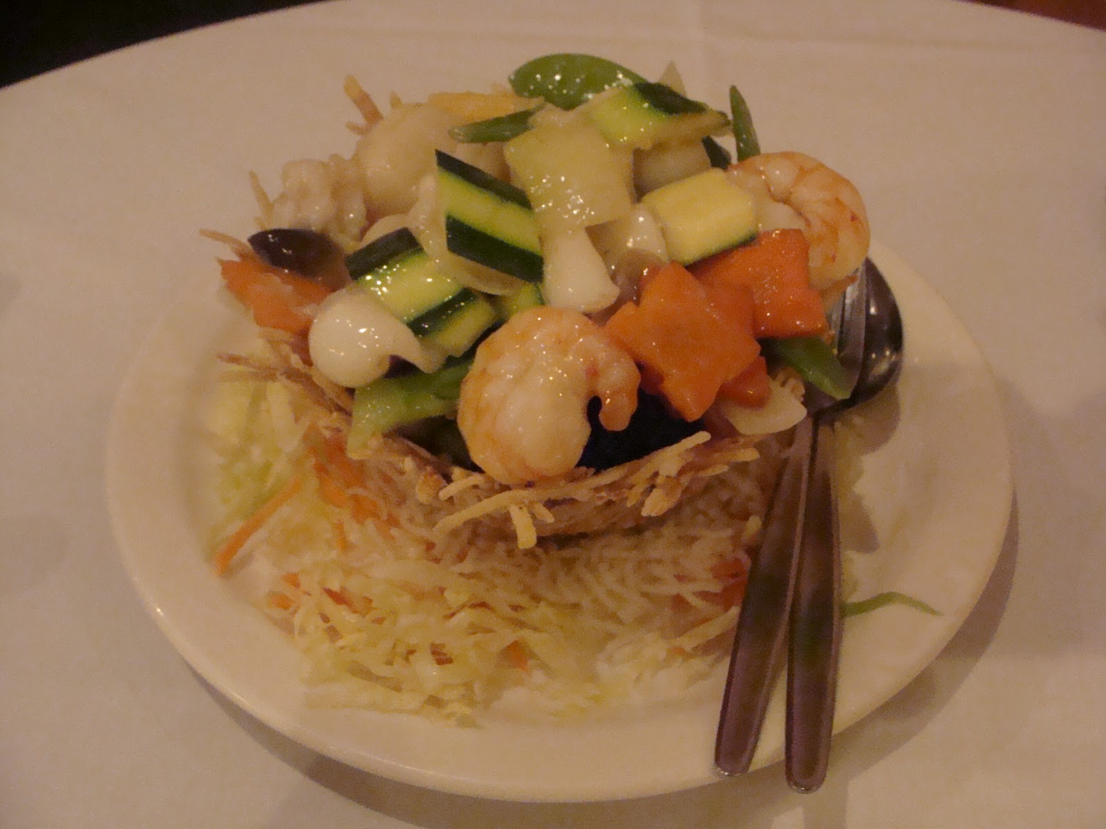 VEGETABLES SEAFOOD IN BIRD NEST