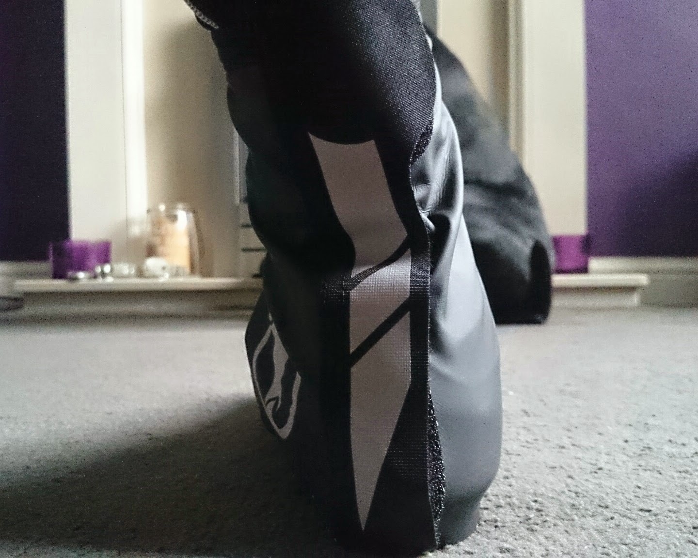 Heel view of Endura Luminite II overshoe