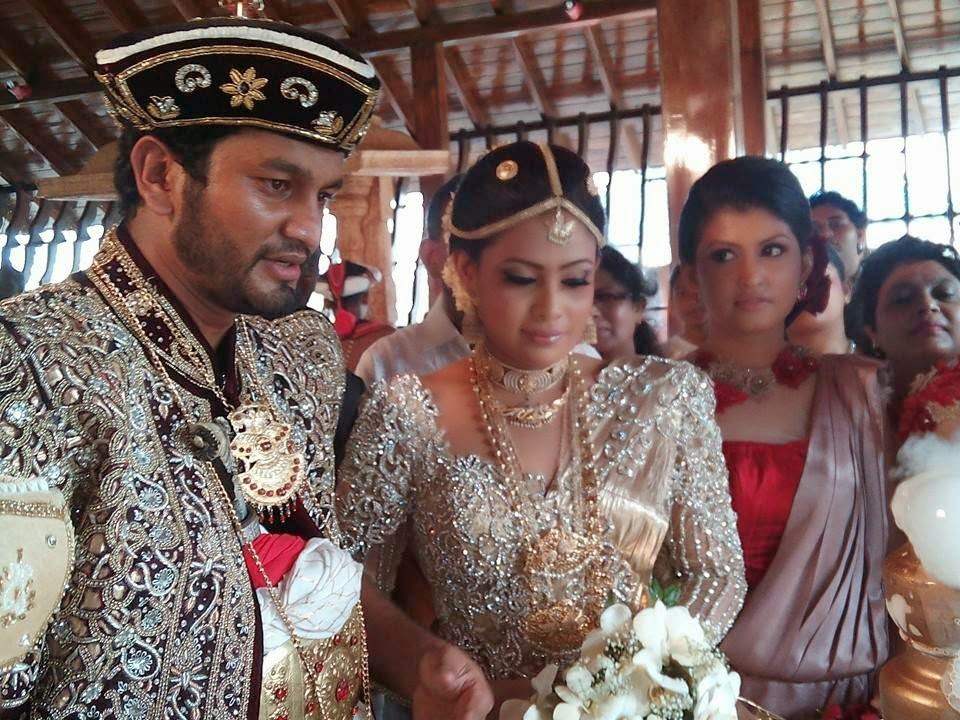 gossip lanka actress wedding dimuth karunarathne s wedding gossip lanka news photo gossip lanka actress wedding dimuth karunarathne s wedding gossip lanka news photo