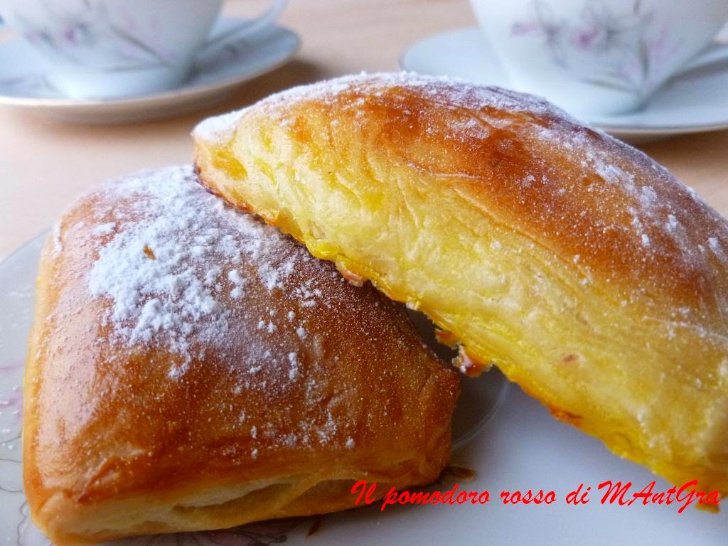 fagottini dolci con lievito madre
