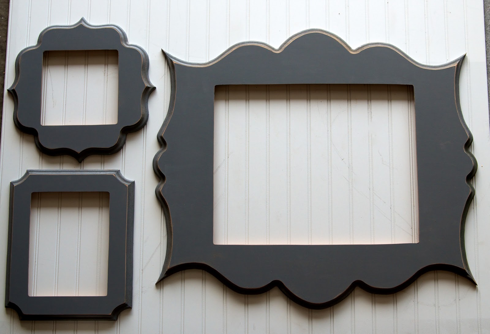 Read My Walls Unfinished frames in wholesale prices!