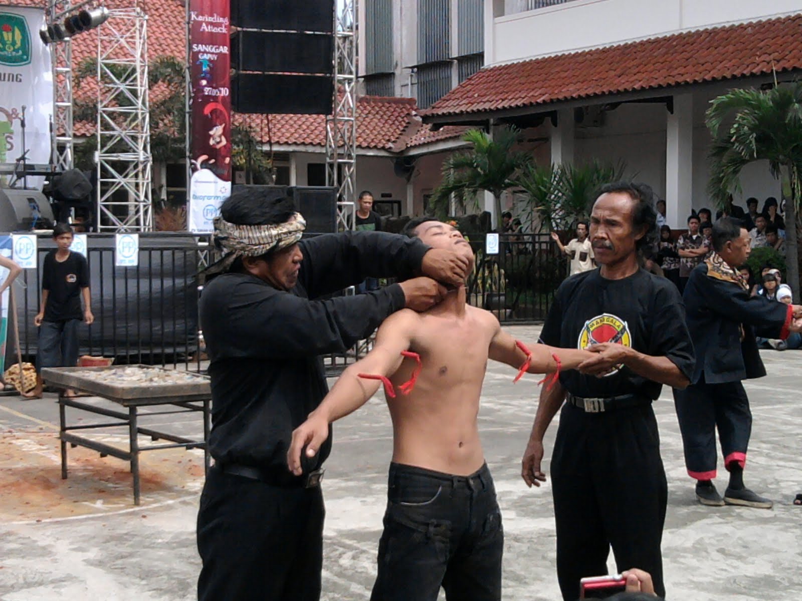 Five Indonesia Unique Culture ~ Picnic 2 Indonesia Five Indonesia Unique Culture ~ Picnic 2 Indonesia