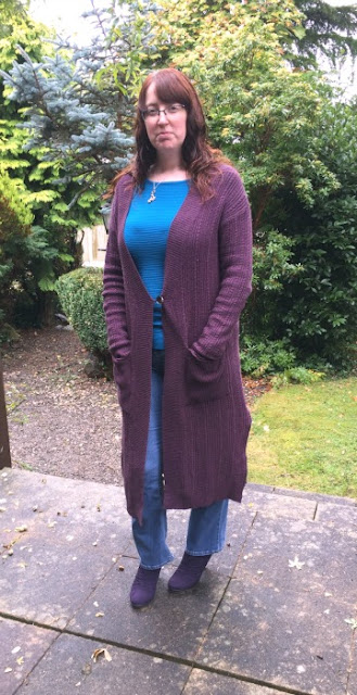 Autumn Style with Ethical Clothing | Morgan's Milieu: a plum cardigan from Nomads Clothing. This cardi would be great for any autumn outfit.