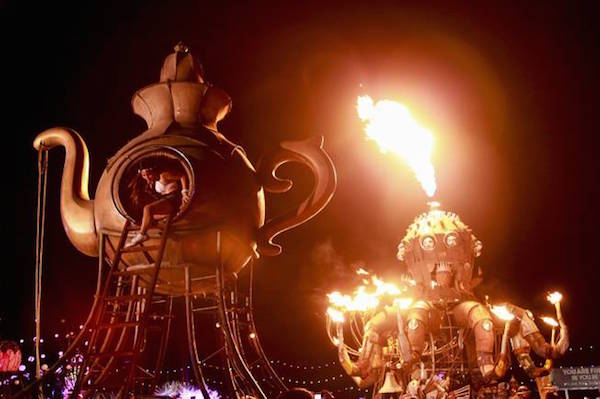 Explore EDC Las Vegas 2015 Through Pictures Explore EDC Las Vegas 2015 Through Pictures