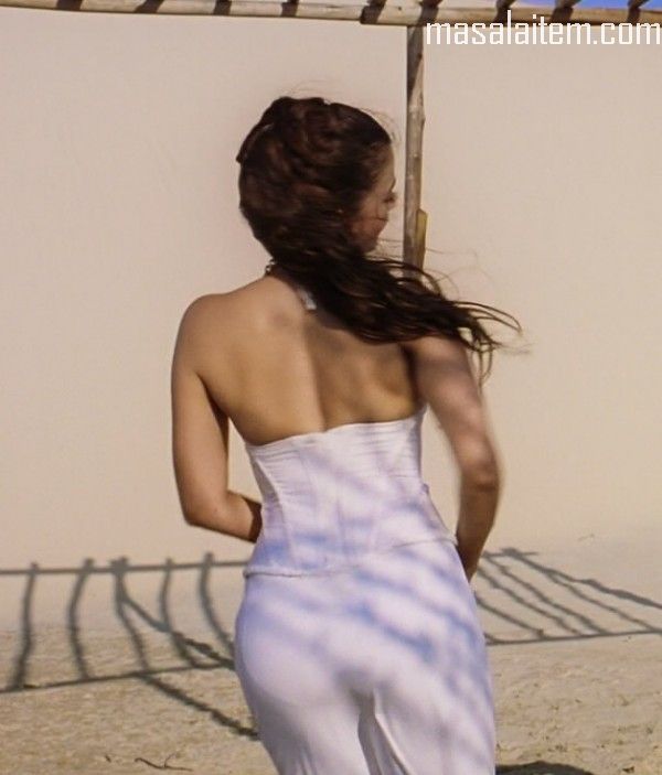 Check out Aishwarya Rai'ass picture Her ass is getting bigger and more juicy