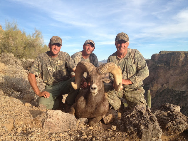 Unit+22+Ernie+Meeske+Giant+Desert+Bighorn+Sheep+with+Jay+Scott+Outdoors+6.JPG