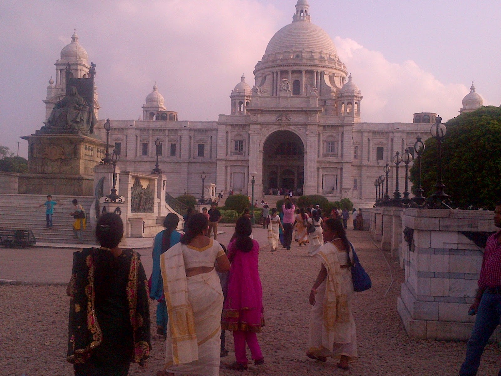 Curry Life Blog Ghosts of the British Raj a walking tour of Kolkata