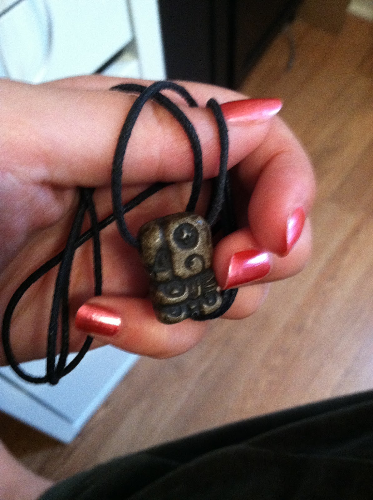 If I can do it, you can too! Adjustable Necklace Knot Tying