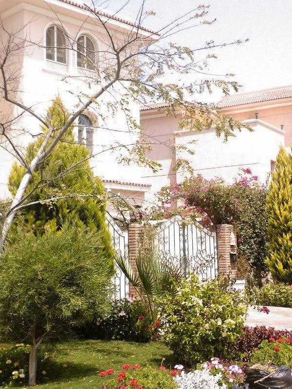 فيلا للبيع بالسليمانية طريق مصر اسكندرية الصحراوي بعد الرست بجوار