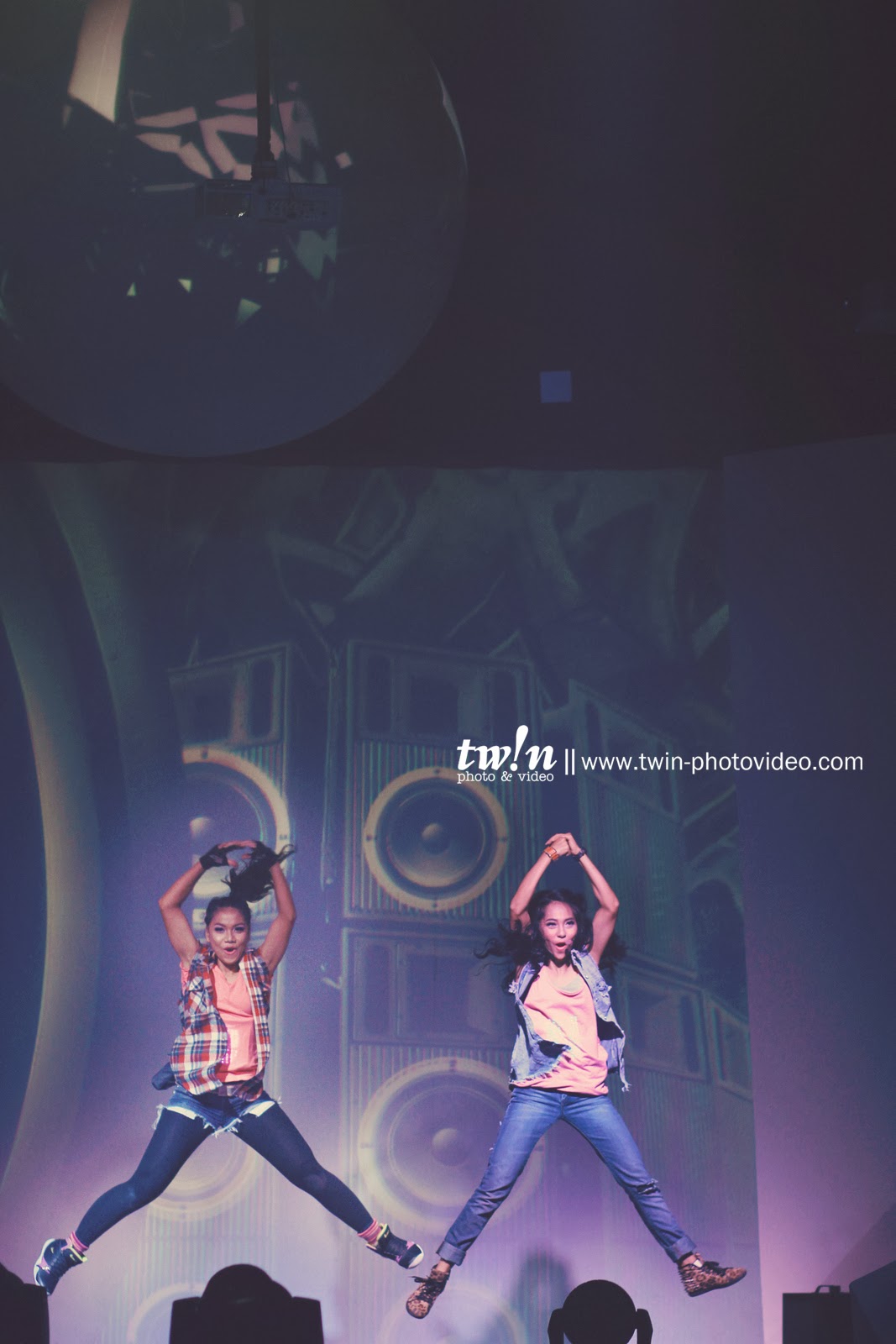 Modern Dance at 3030Serang Modern Dance at 3030Serang