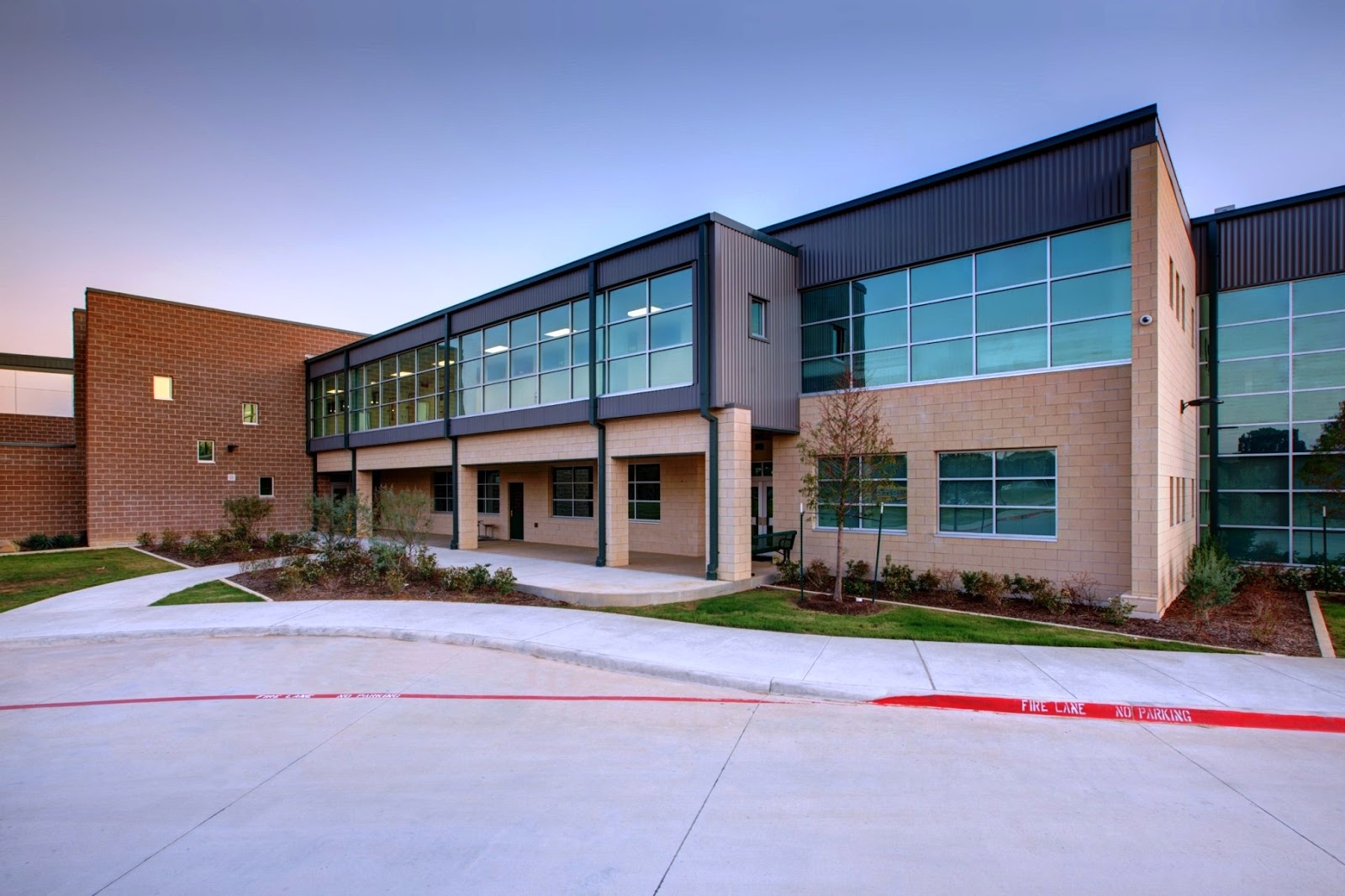 La Forma Moderna en Latinoamérica Carroll Middle School.