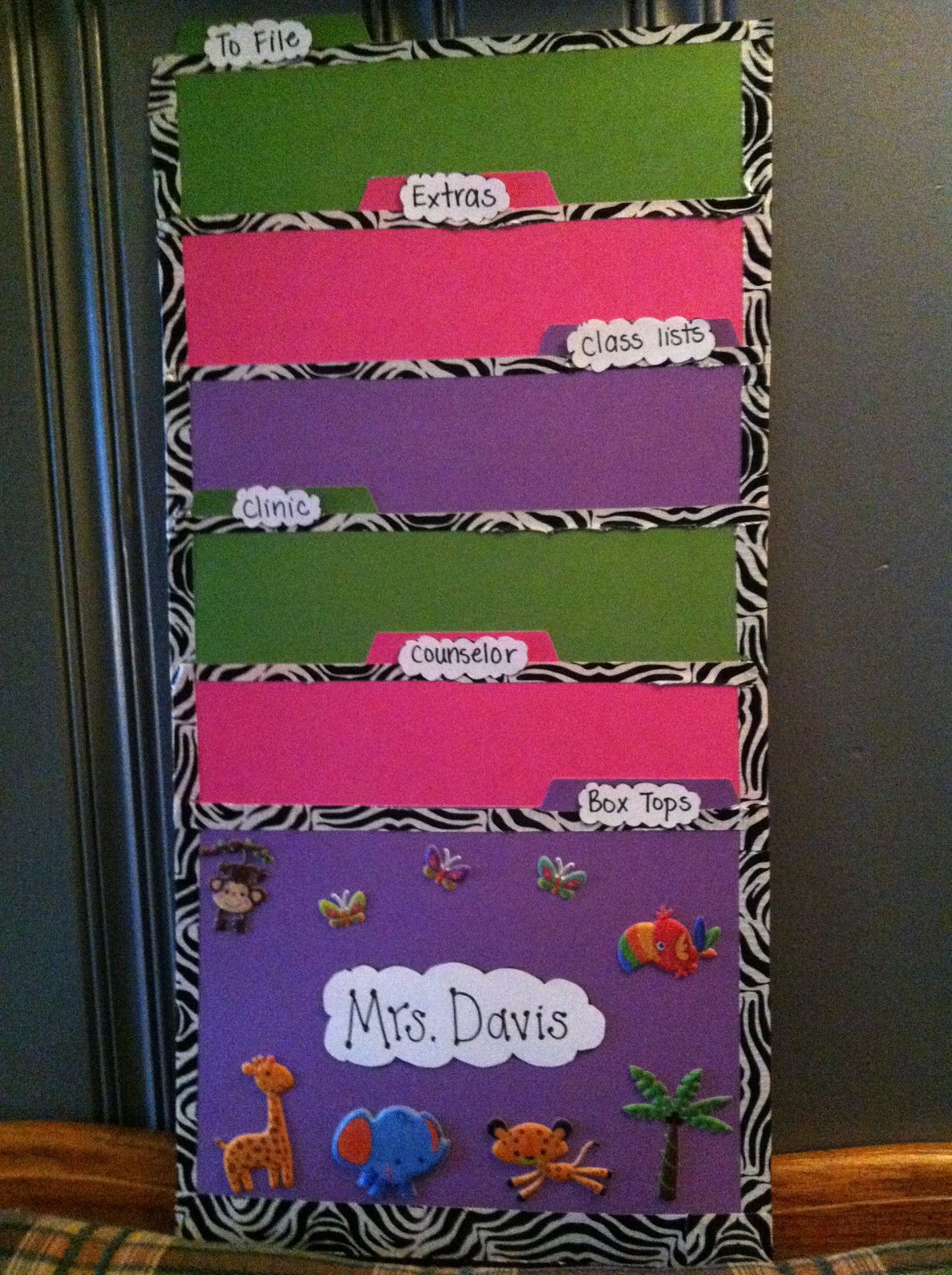 How To Make A Pocket Charts For The Classroom