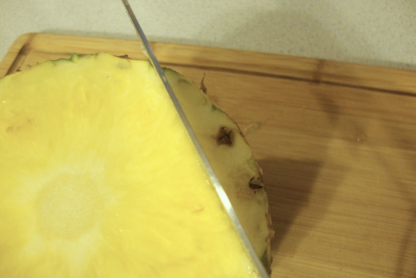 How to Choose and Dice a Pineapple Bake Your Day