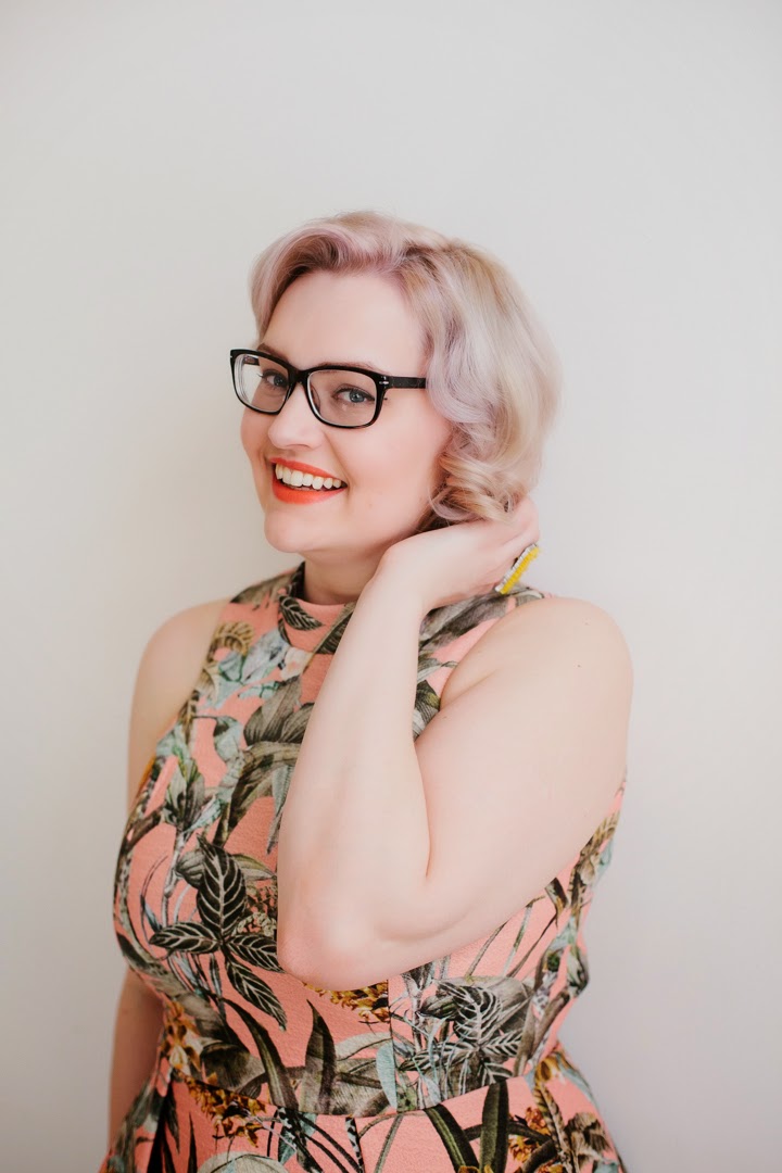 Kimberley from Wardrobe Conversations portrai bloggers, fashion, style, wardrobe conversations, pastel, natural light, photography, fashion shoot, glasses, model, Edinburgh, #scotstreetstyle, #EdFashion, Edinburgh blogger, Mint and Chillies