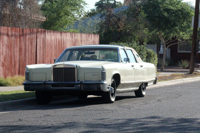 1977 Lincoln Continental Town Car
