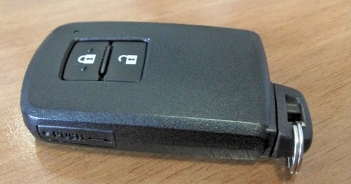 key yaris hybrid battery touch don please start label chiave screen