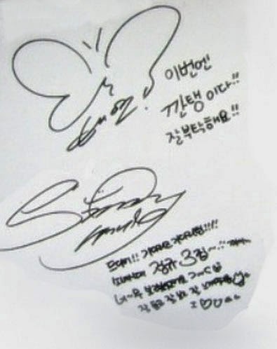 Summer Bee Lucunya Tanda Tangan Idol Kpop Ini