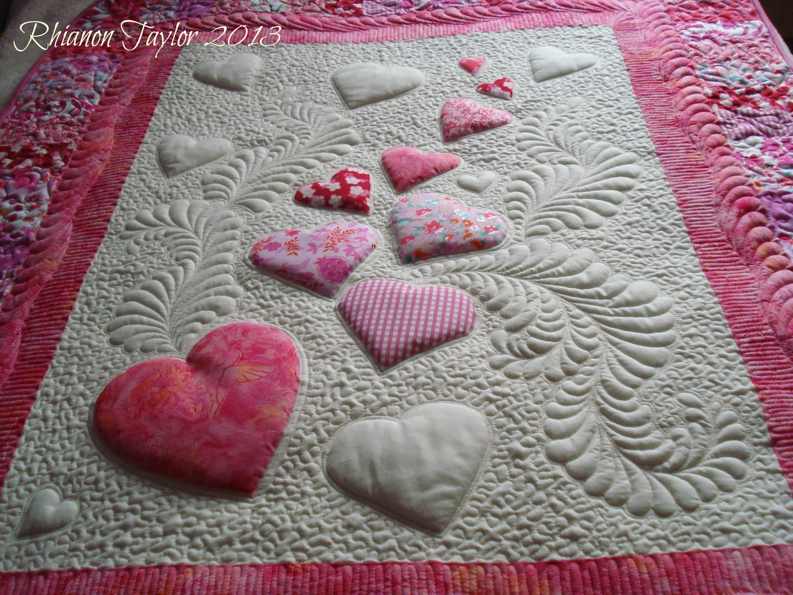 The Nifty Stitcher Floating Hearts Baby Quilt