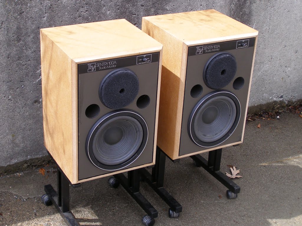 sentry 100a studio monitor