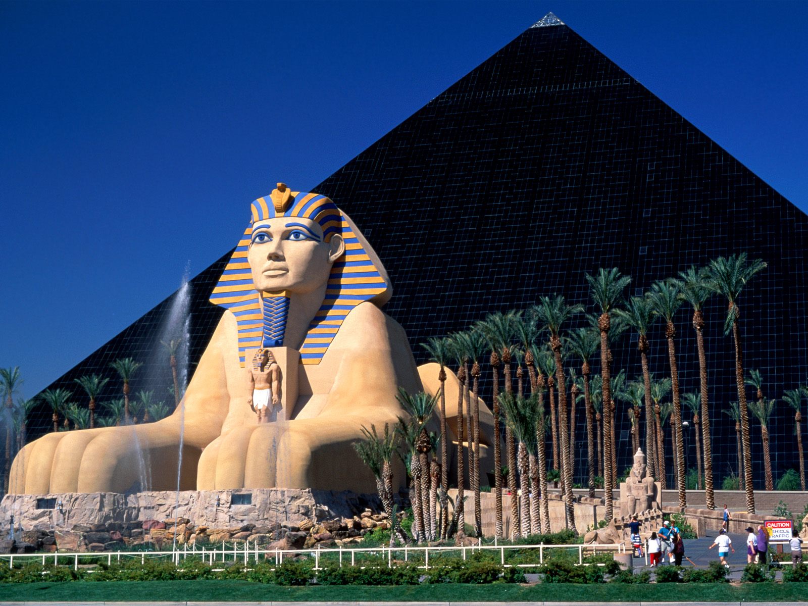 Best Hotels For You: Luxor Las Vegas Hotel and Casino