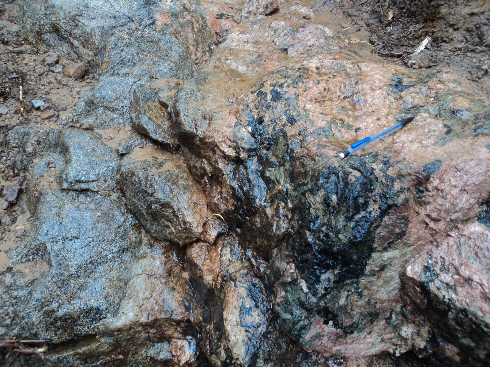 280m of uranium enrichment outlined in intrusive host rocks open along strike with anomalously high levels of radon emissions 280m of uranium enrichment outlined in intrusive host rocks open along strike with anomalously high levels of radon emissions