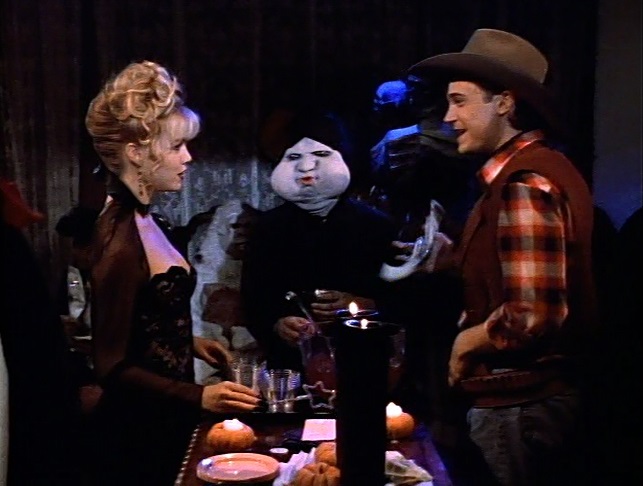 Let�s Make Fun Of All The Clothes From Famous Original Beverly Hills