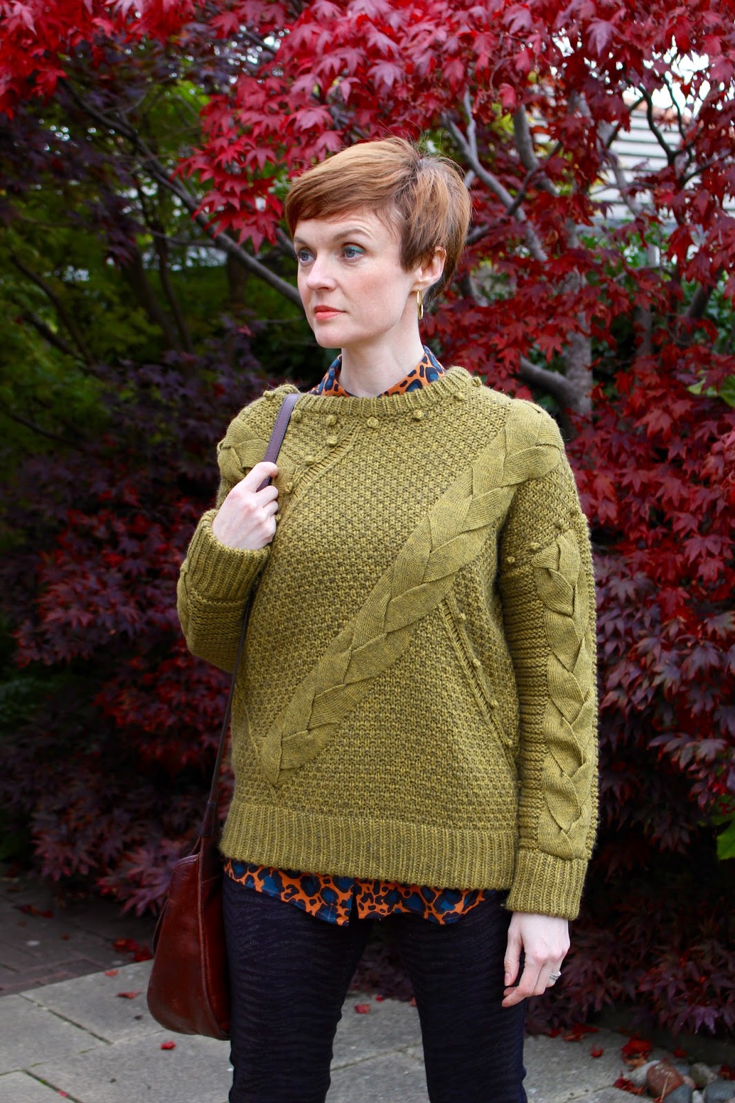 How to wear a Chunky Twisted Cable Knit Casual layers, over 40