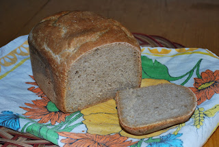 Пшенично-ржаной хлеб на ржаной закваске.