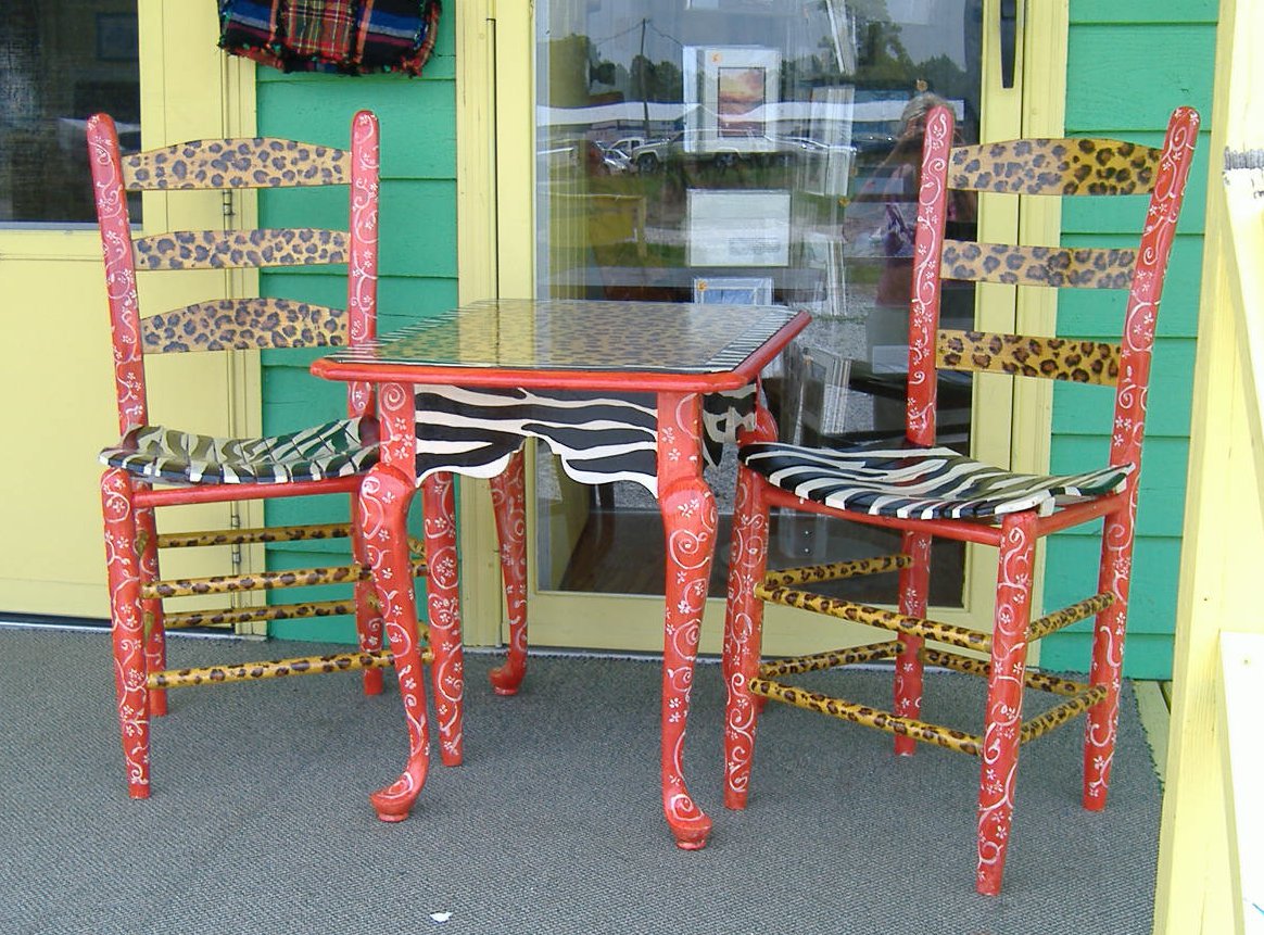 Interesting ideas for decor Hand Painted Furniture. Ручная роспись мебели.