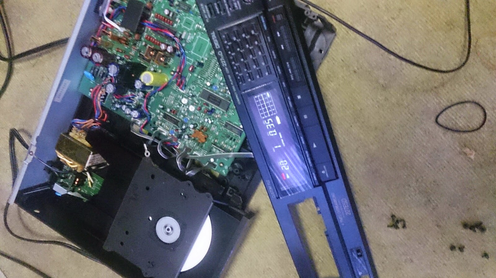 FH55blog: SONY CDデッキ CDP-227ESD を入手