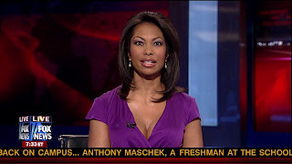 Harris Faulkner on the Fox Report - Sexy Leg Cross