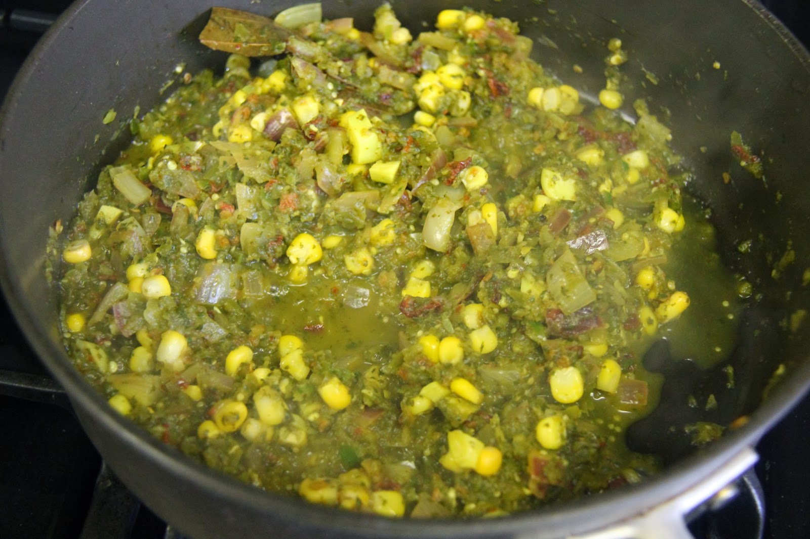 Yummilicioussss! Mexican Black Bean and Tomatillo Rice