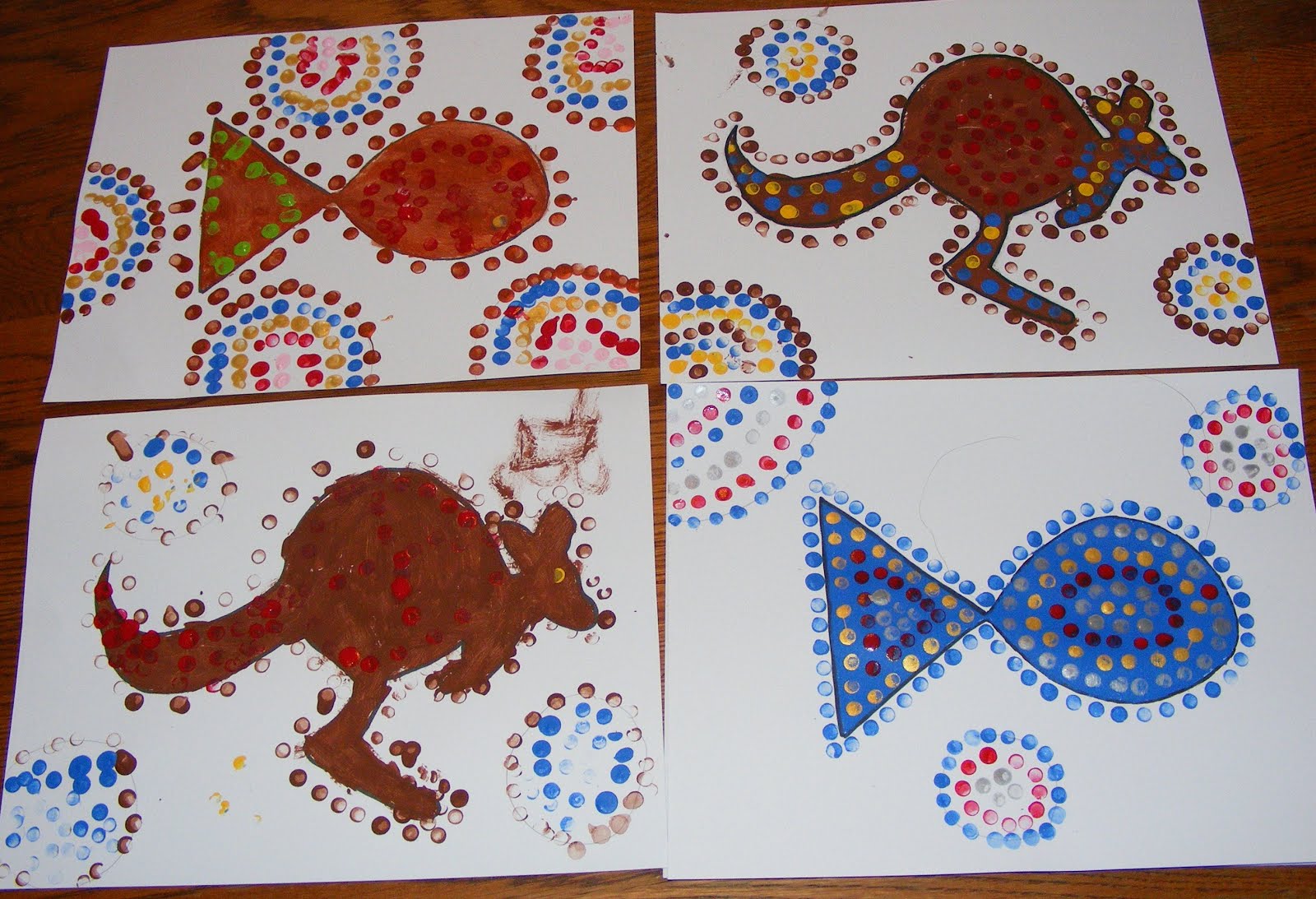 Ten kids and a Dog: Sunday Art lessons-Aboriginal dot art