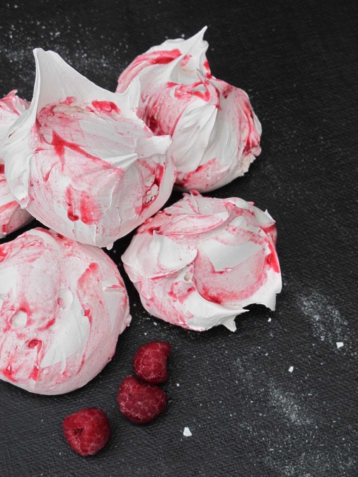 Spongedrop Flavours Column Raspberry Meringues