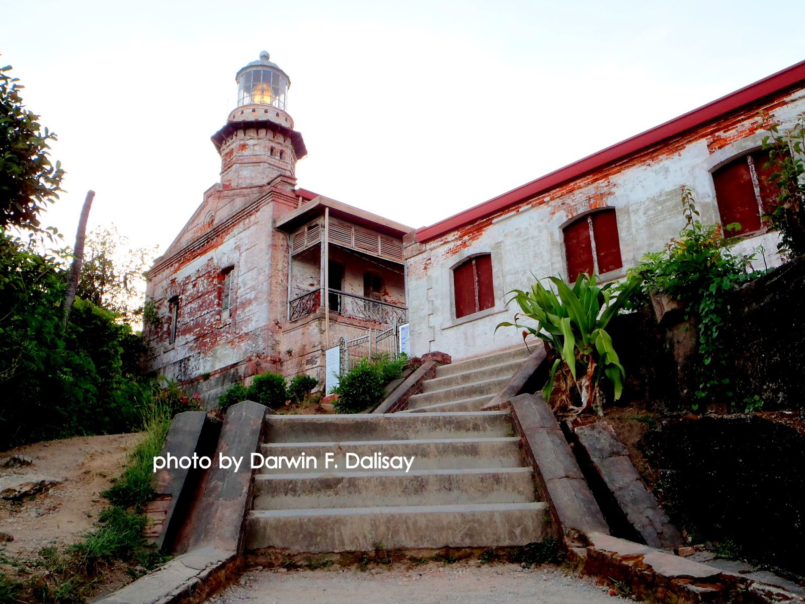 SIRANG LENTE ILOCOS NORTE TRAVEL GUIDE Cape Bojeador Lighthouse