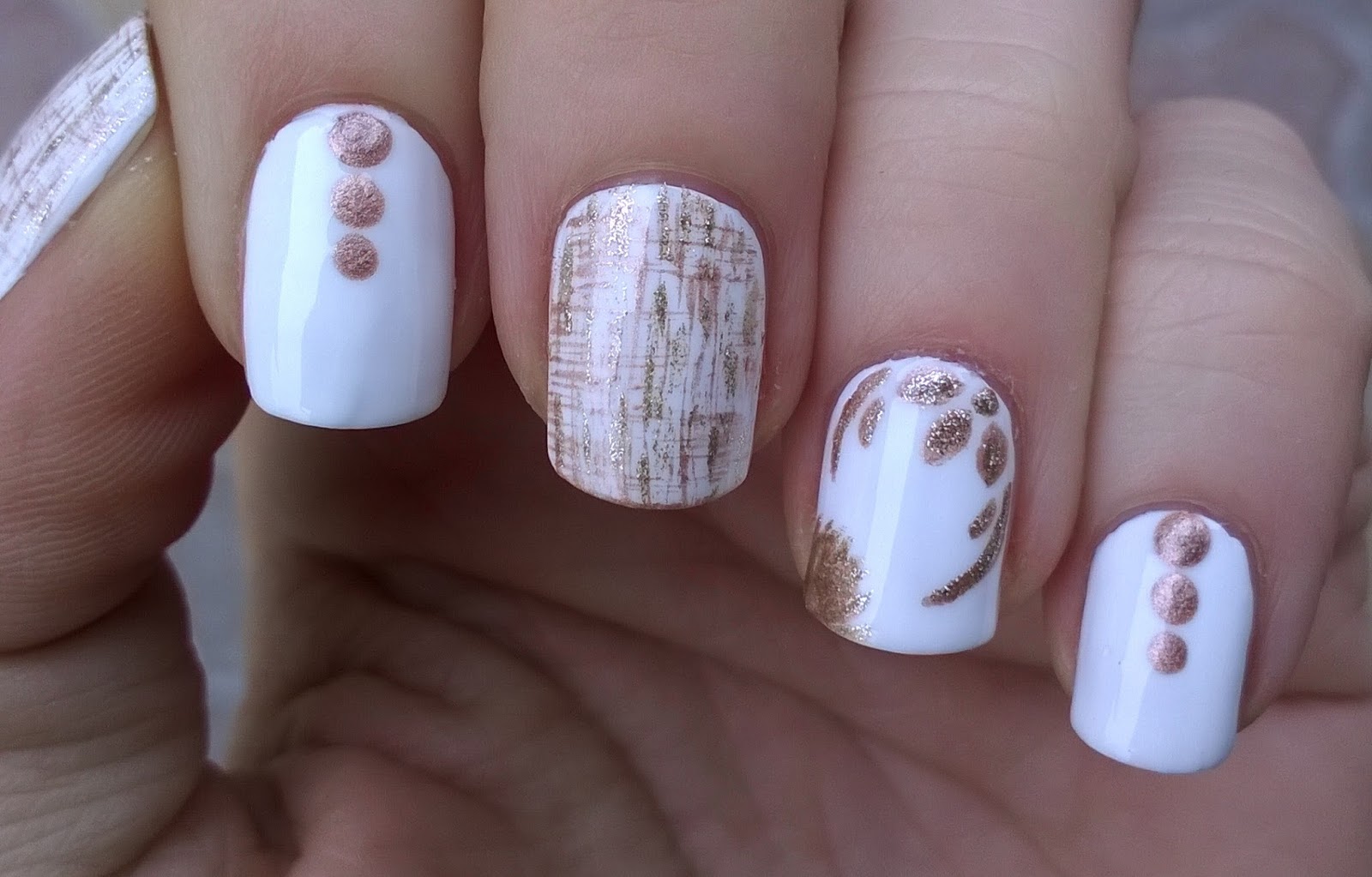 Life World Women Gold White Fl Dry Brush Nail Art Design Gold White Fl Dry Brush Nail Art Design