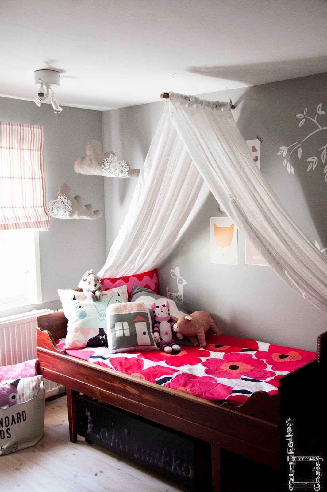 DIY/ Princess Bed Canopy ihala